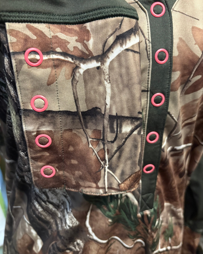 Under Armour Camo Henley Women’s Size Small